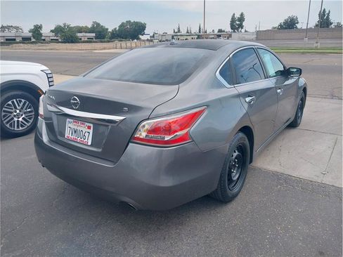 Used 2015 Nissan Altima 2.5 S w/ Power Driver Seat Package FWD image 4