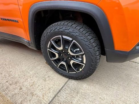 New 2026 Jeep Compass Trailhawk w/ Sun, Sound & Navigation Group image 4