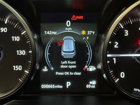 Used 2018 Land Rover Range Rover Evoque Landmark Edition image 15