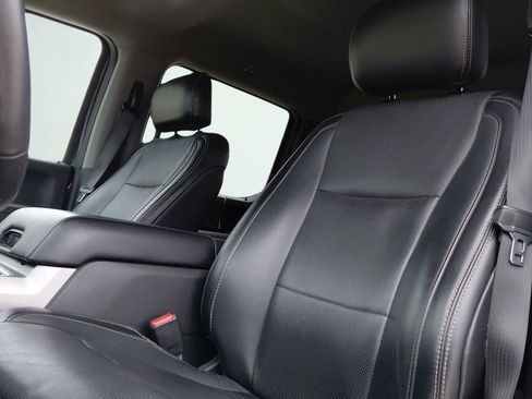 Used 2017 Ford F350 Lariat image 9