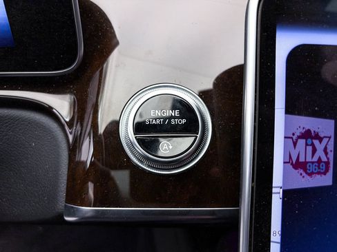 Used 2024 Mercedes-Benz S 580 4MATIC Sedan image 41