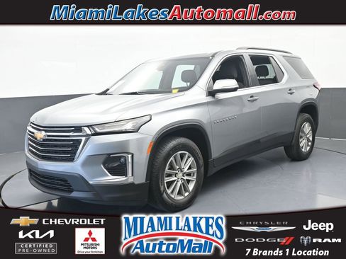 Used 2023 Chevrolet Traverse LT FWD image 1