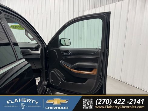 Used 2018 Chevrolet Suburban Premier image 14