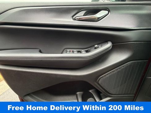 Used 2024 Jeep Grand Cherokee Altitude image 28