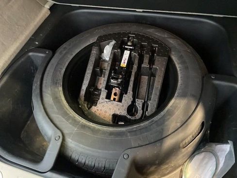 Used 2020 Jeep Grand Cherokee Overland image 18