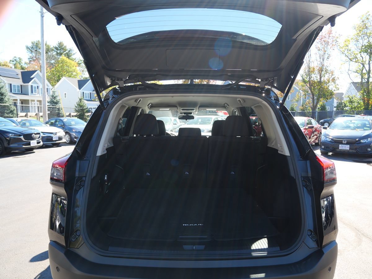Used 2023 Nissan Rogue S AWD/4WD image 32