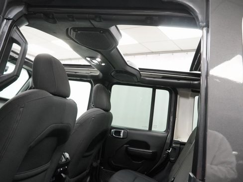 Certified 2021 Jeep Wrangler Unlimited Sport image 23