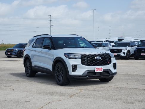 New 2026 Ford Explorer ST w/ Sun And Sound Package AWD/4WD image 2