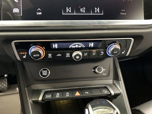 Used 2024 Audi Q3 2.0T Premium Plus w/ Premium Plus Package image 16