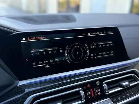 Used 2022 BMW X7 M50i AWD/4WD image 41