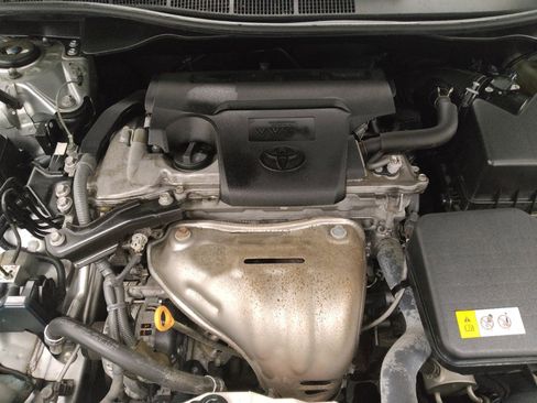 Used 2017 Toyota Camry XLE w/ Moonroof Package image 30