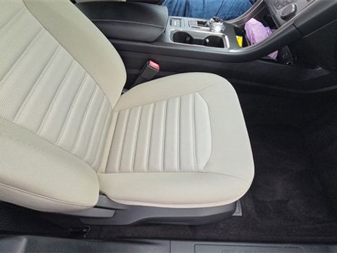 Used 2018 Ford Fusion S image 13