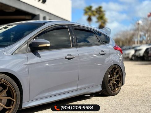 Used 2017 Ford Focus RS image 3