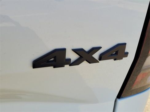 New 2026 Nissan Frontier SV w/ SV Convenience Package image 5