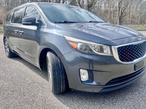 Used 2015 Kia Sedona SX image 11