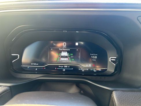 Used 2022 GMC Yukon XL Denali image 12