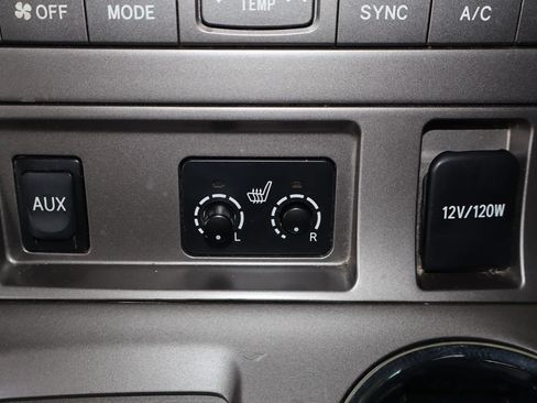 Used 2010 Toyota Highlander SE AWD/4WD image 30
