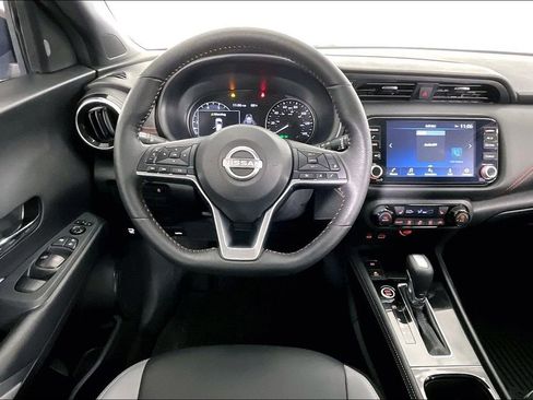 Used 2024 Nissan Kicks SR w/ SR Premium Package FWD image 7
