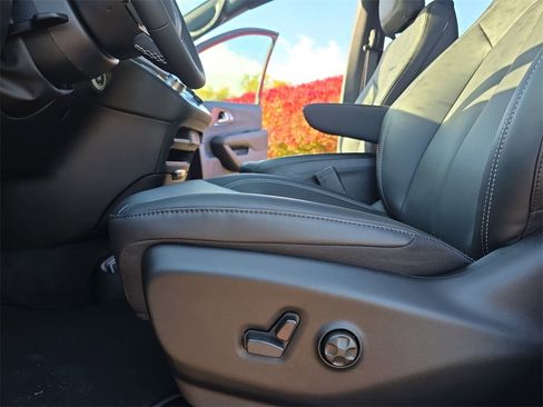 New 2026 Chrysler Pacifica Select image 30