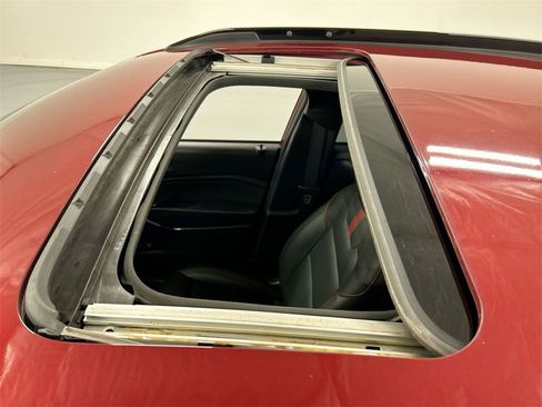 Used 2024 Chevrolet Trax RS w/ Sunroof Package image 19