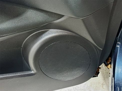 Used 2015 Nissan Rogue S w/ Convenience Package image 19