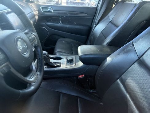 Used 2016 Jeep Grand Cherokee Summit AWD/4WD image 12