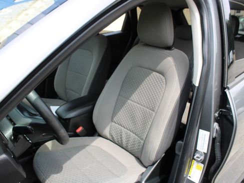 Used 2022 Ford Escape SE image 12