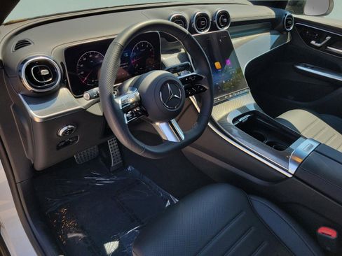 Used 2026 Mercedes-Benz GLC 300 4MATIC image 21