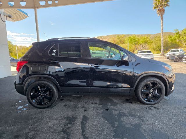 Used 2019 Chevrolet Trax Premier w/ Midnight Edition FWD image 7