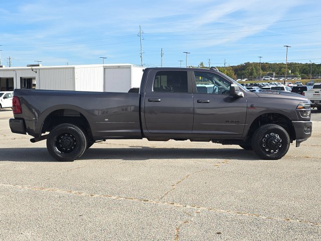 Used 2025 RAM 3500 Laramie w/ Night Edition AWD/4WD image 6