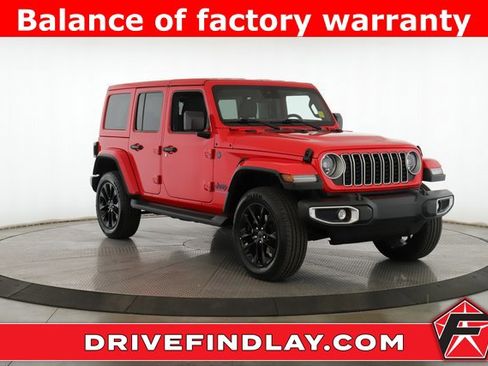 Used 2025 Jeep Wrangler Unlimited Sahara image 1