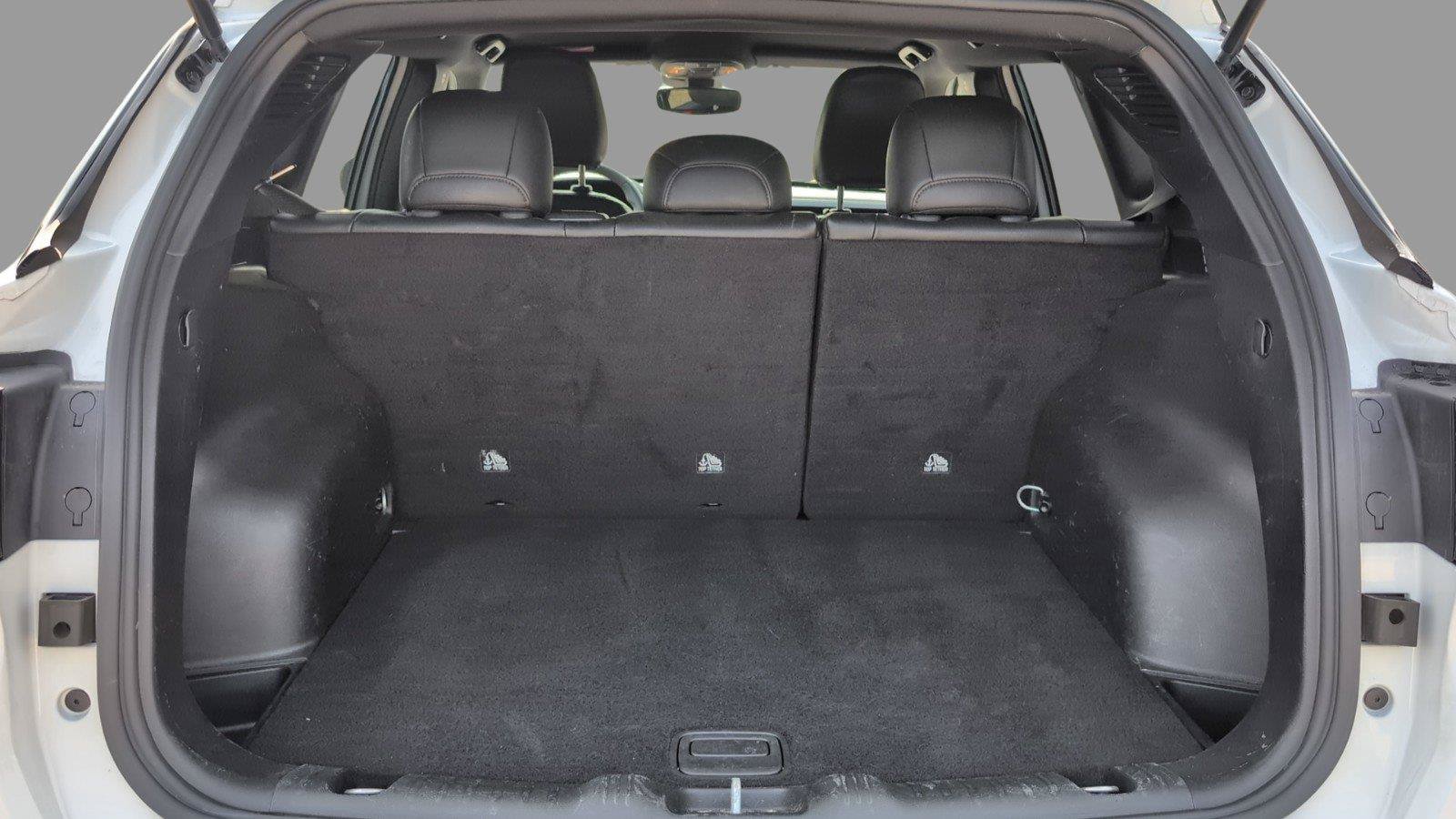 Used 2025 Jeep Compass Trailhawk AWD/4WD image 5
