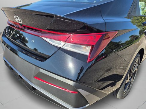New 2026 Hyundai Elantra SEL Sport FWD image 34