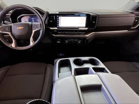 Used 2024 Chevrolet Silverado 1500 LT image 7