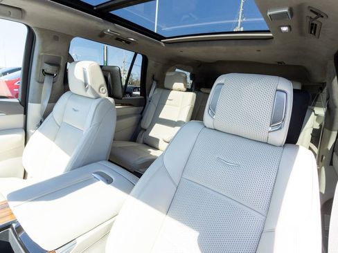 Certified 2025 Cadillac Escalade Sport Platinum w/ LPO, ONYX Package image 34