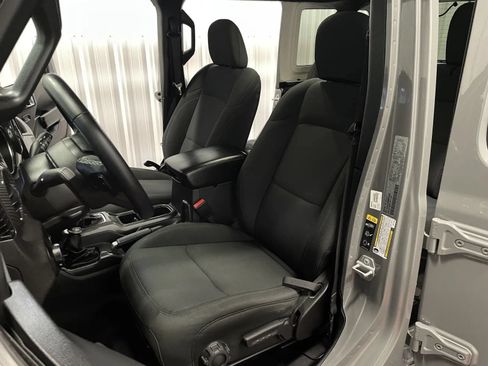 Used 2021 Jeep Wrangler Unlimited Sport AWD/4WD image 37