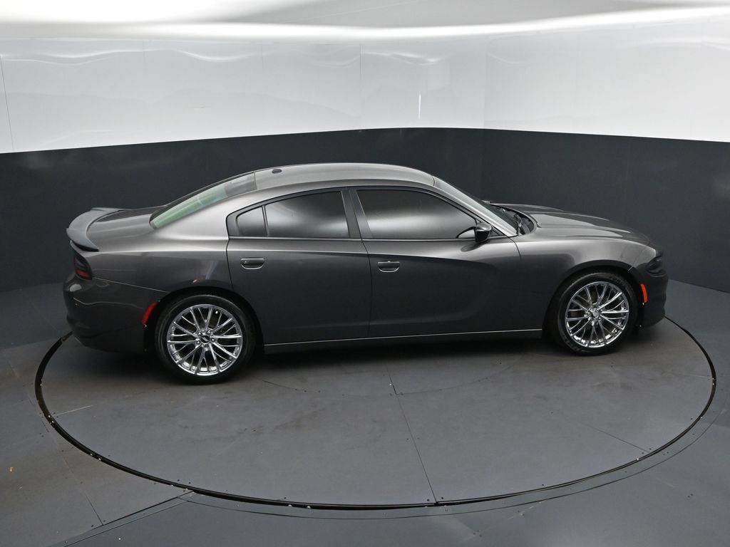 Used 2020 Dodge Charger SXT w/ Blacktop Package RWD image 35