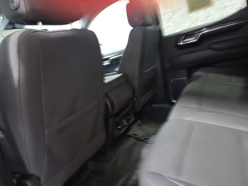 Used 2023 GMC Sierra 1500 Elevation image 18
