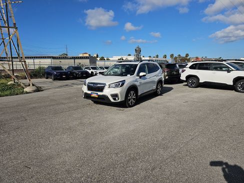 Used 2019 Subaru Forester Limited w/ Popular Package #3 image 3