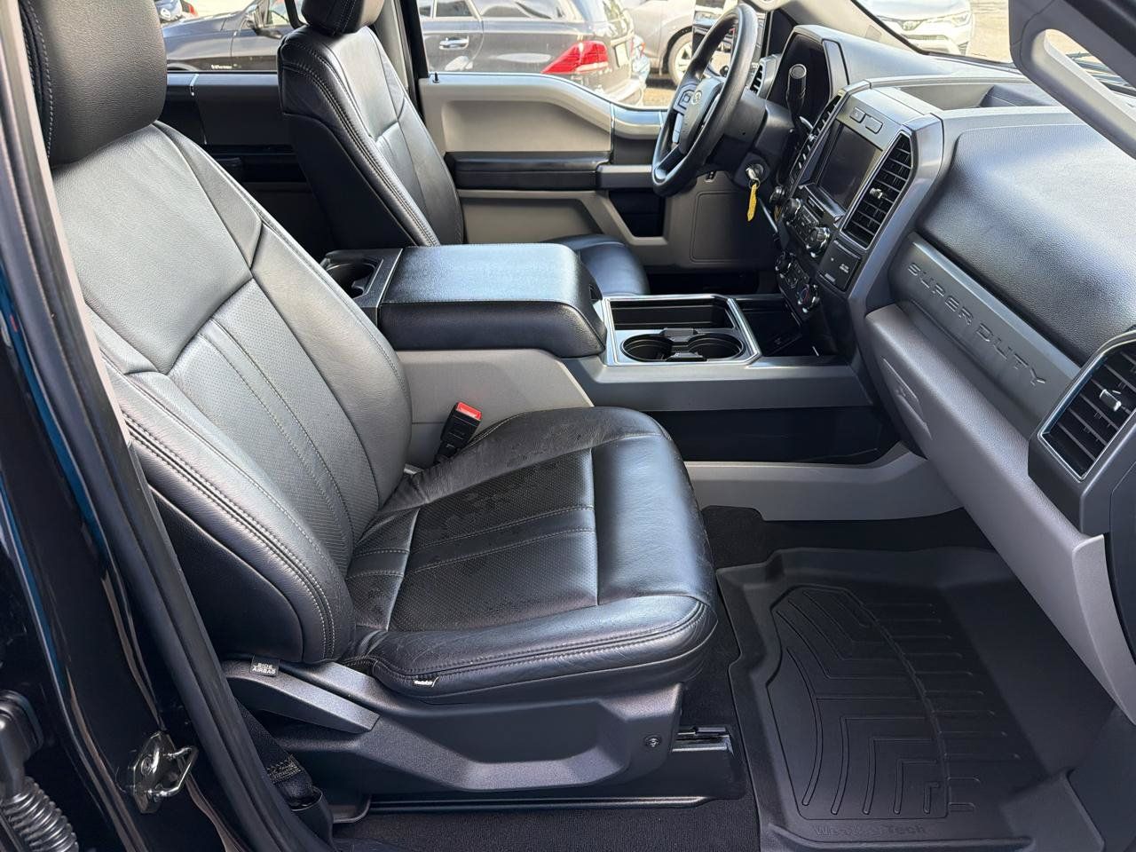 Used 2022 Ford F250 XLT w/ Black Appearance Package AWD/4WD image 10