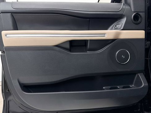 Used 2024 Ford Expedition Max Limited image 37