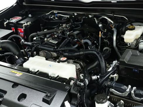 Used 2024 Toyota Tacoma SR5 w/ SR5 Upgrade Package RWD image 11