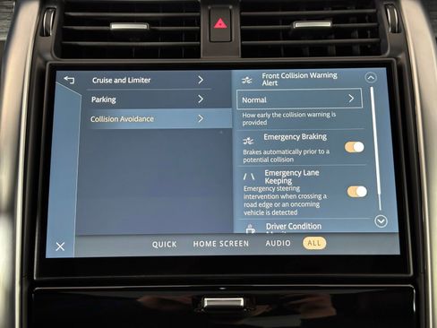 Used 2023 Land Rover Discovery Metropolitan Edition image 43