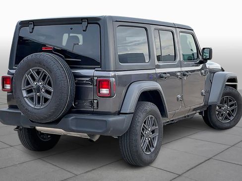 Used 2025 Jeep Wrangler Sport S image 14