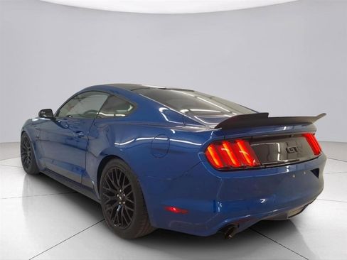 Used 2017 Ford Mustang GT w/ GT Performance Package RWD image 7