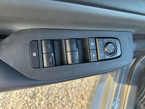 Used 2024 Toyota Prius LE image 16