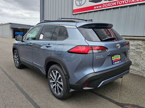 New 2025 Toyota Corolla Cross XLE image 5