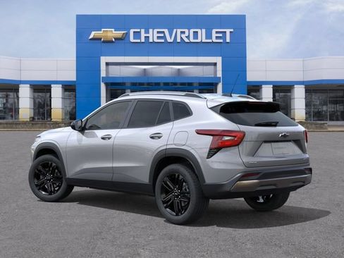 New 2026 Chevrolet Trax ACTIV w/ Sunroof Package FWD image 3