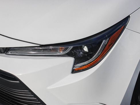 Used 2024 Toyota Corolla LE image 5