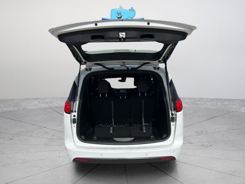 Used 2026 Chrysler Voyager LX FWD image 29